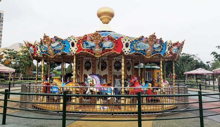 Carousel ride for indoor playground